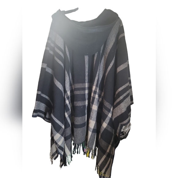 Zara wool hooded cape.poncho - Picture 2 of 5